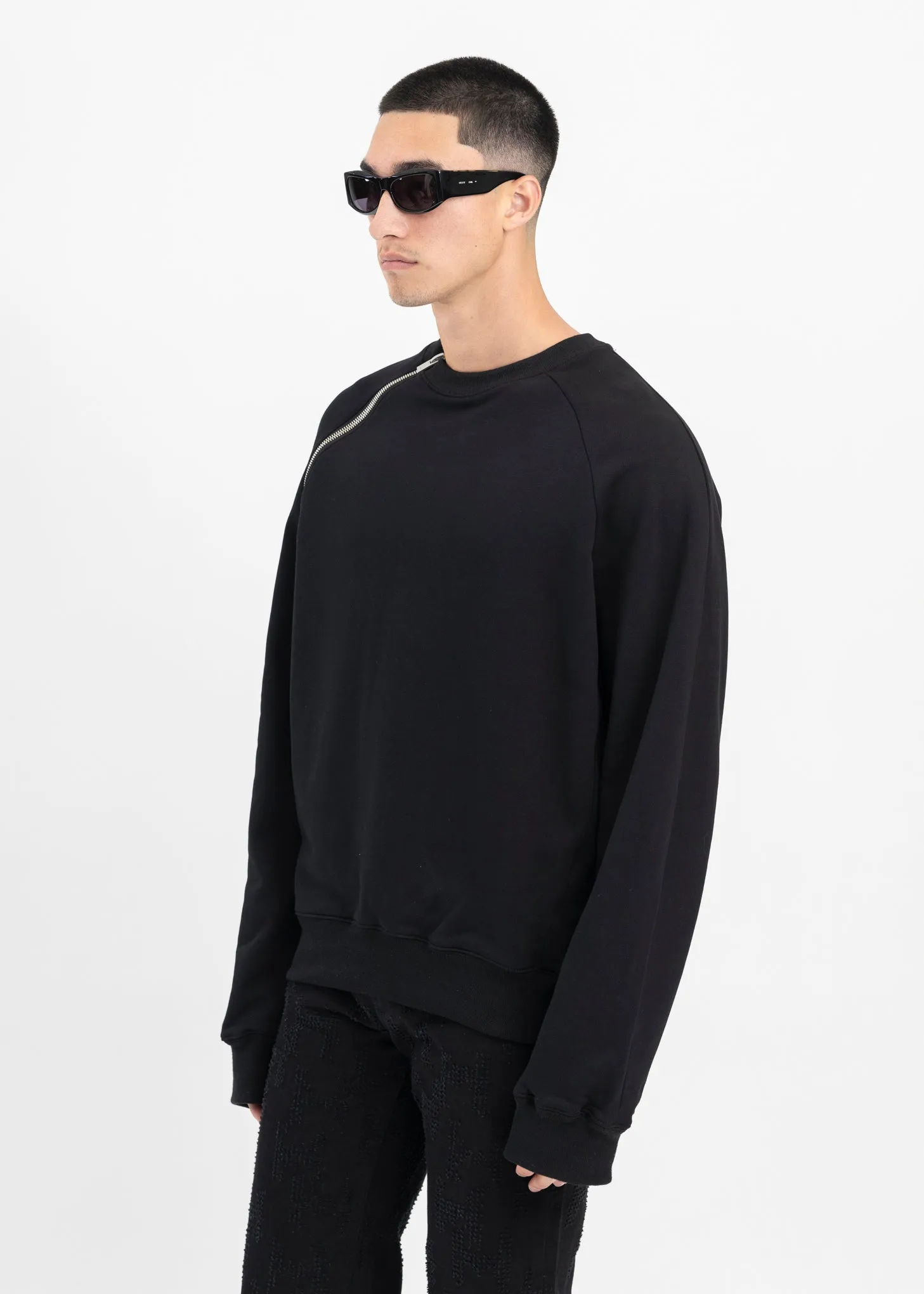 BLACK SEQUENCE ZIP CREWNECK