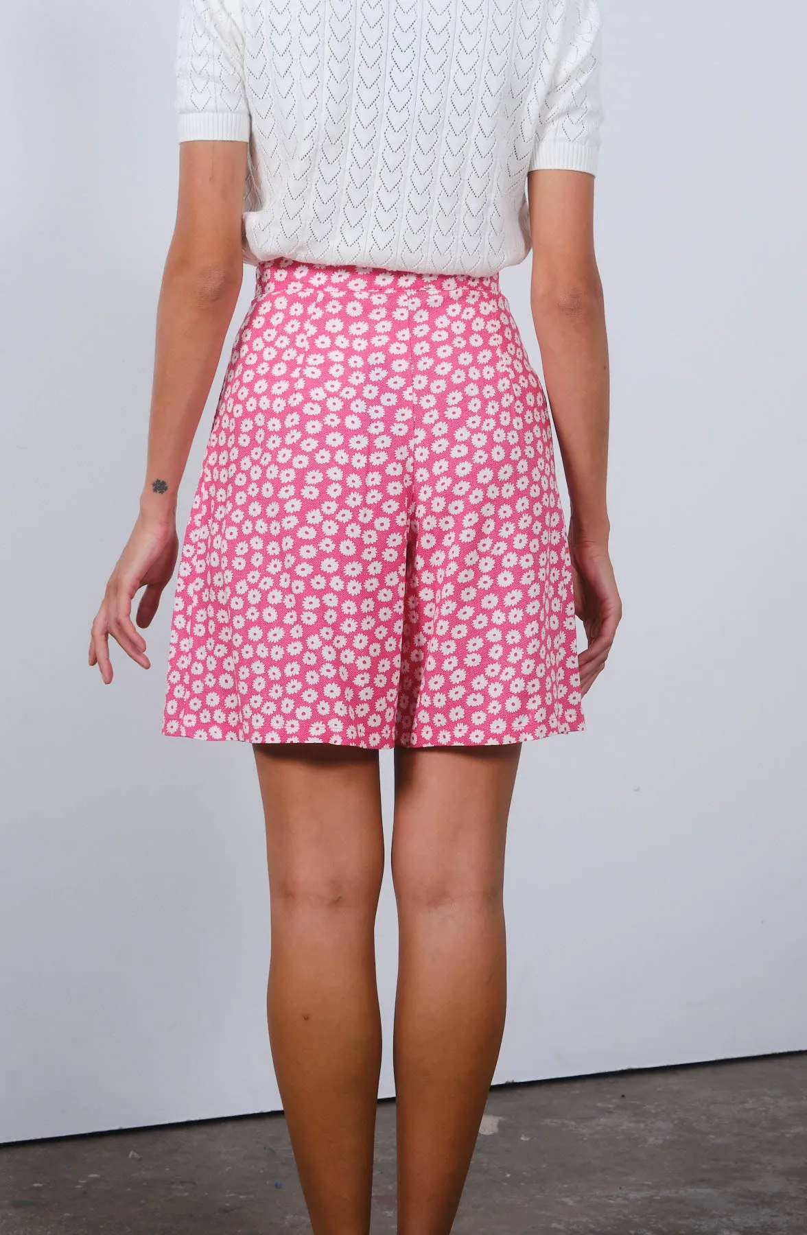 Jaden Shorts in Pink Daisies Print
