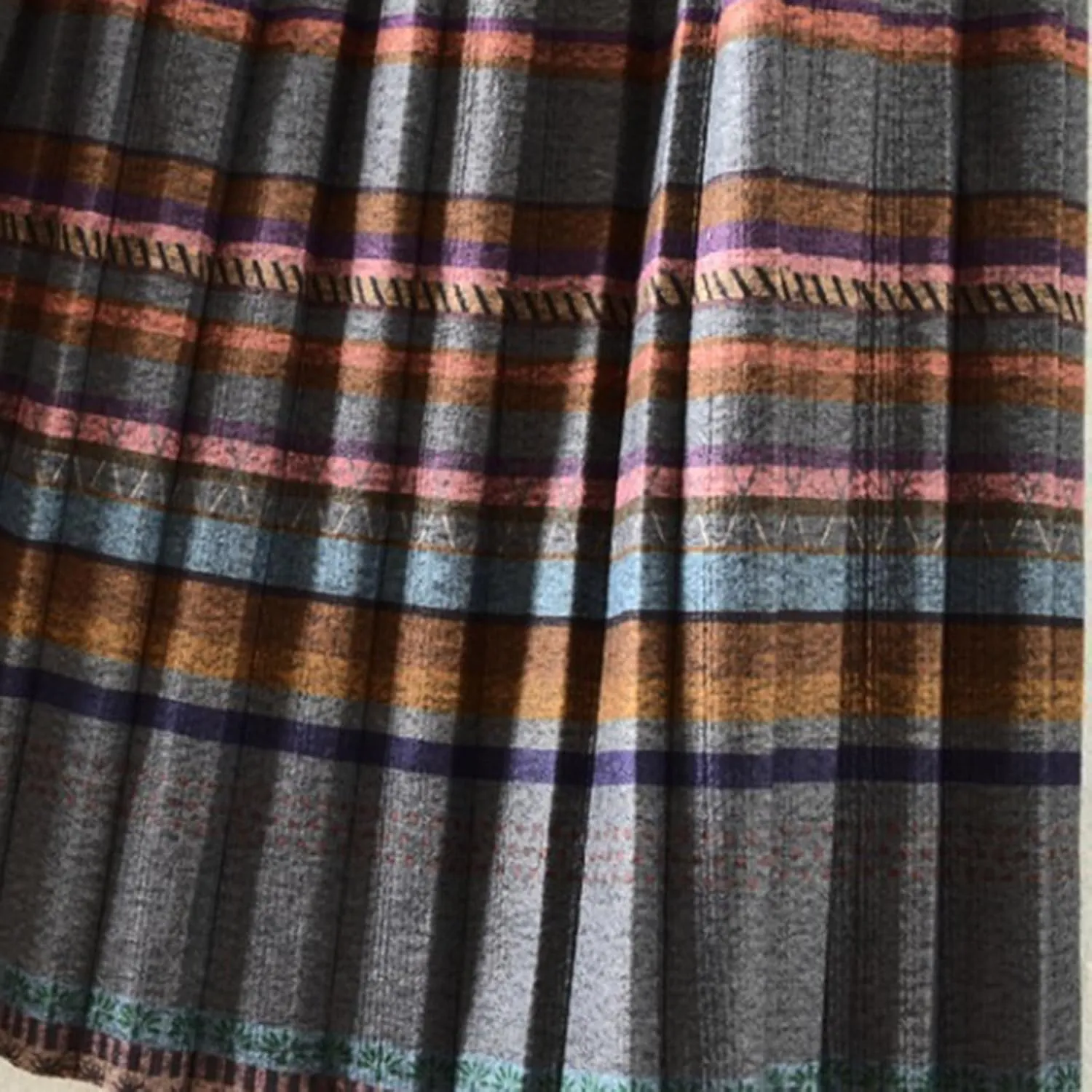 Plaid Skirt for Women's Vintage High Waist Wool Blend A-Line Skirts Trendy Elastic Waist Ruffle Long Maxi Skirt