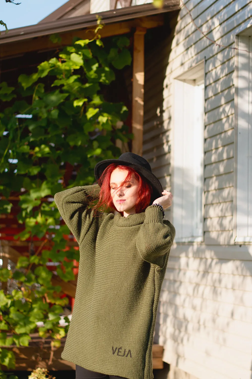 Warm long wool sweater Urban birds | VÉJA